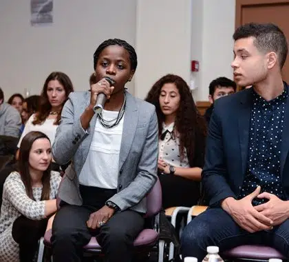 Organiser une conférence ou un débat avec l'UNICEF