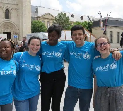 Pendant le COVID-19, les jeunes aussi se mobilisent pour aider autour d'eux !